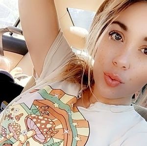 Meet your Posher, Dana